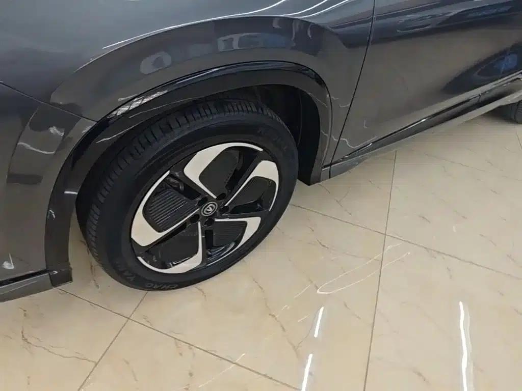 Changan CS75 PLUS Smart Electric iDD 2023 Model Smart Electric iDD Leading Edition — миниатюра 23