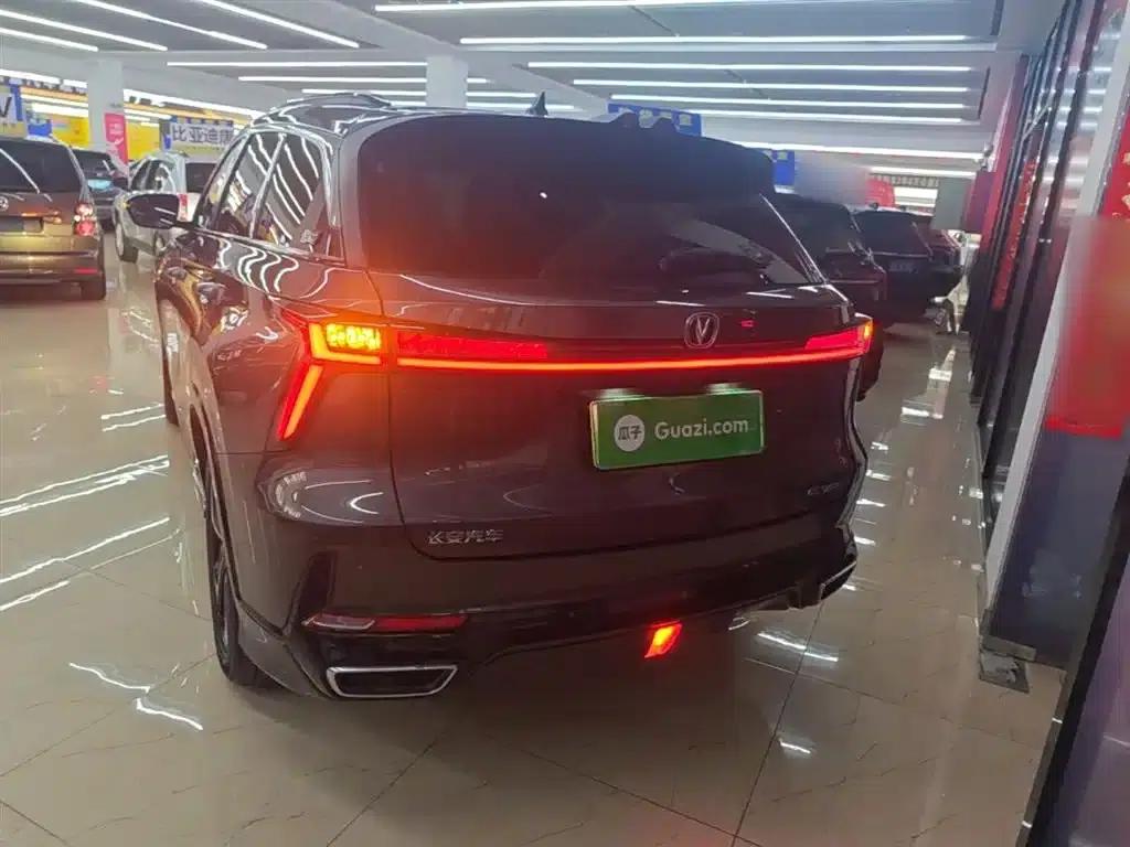Changan CS75 PLUS Smart Electric iDD 2023 Model Smart Electric iDD Leading Edition — миниатюра 6