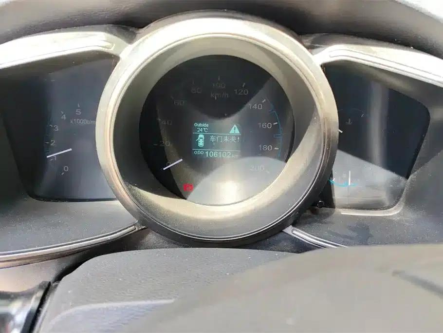 Changan Oushang CX70 2017 CX70T 1.5T Manual Luxury Edition — миниатюра 14