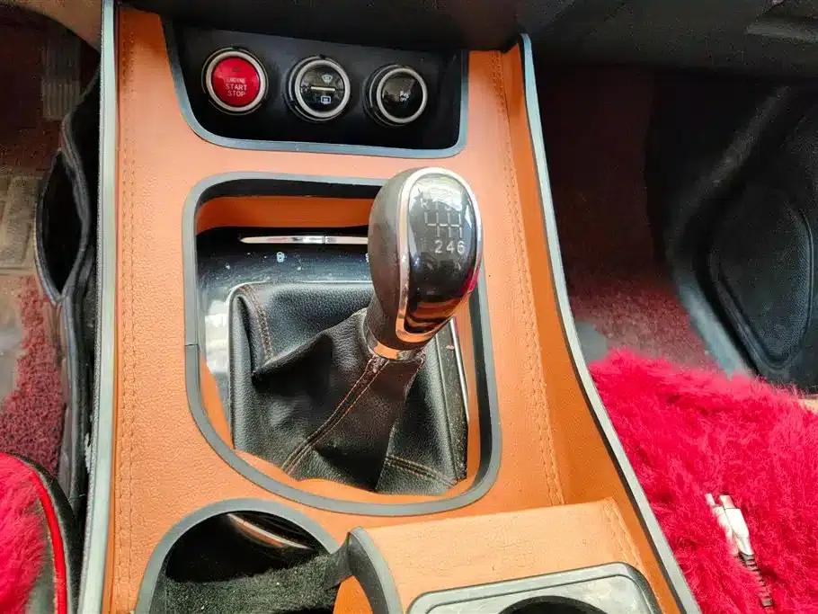 Changan Oushang CX70 2017 CX70T 1.5T Manual Luxury Edition — миниатюра 16
