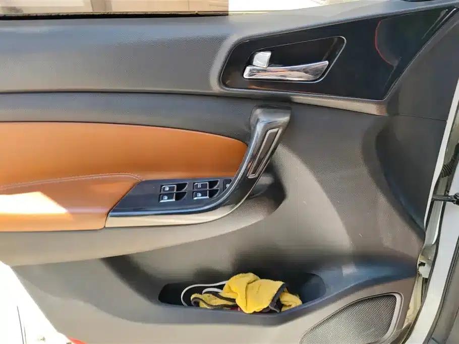 Changan Oushang CX70 2017 CX70T 1.5T Manual Luxury Edition — миниатюра 7