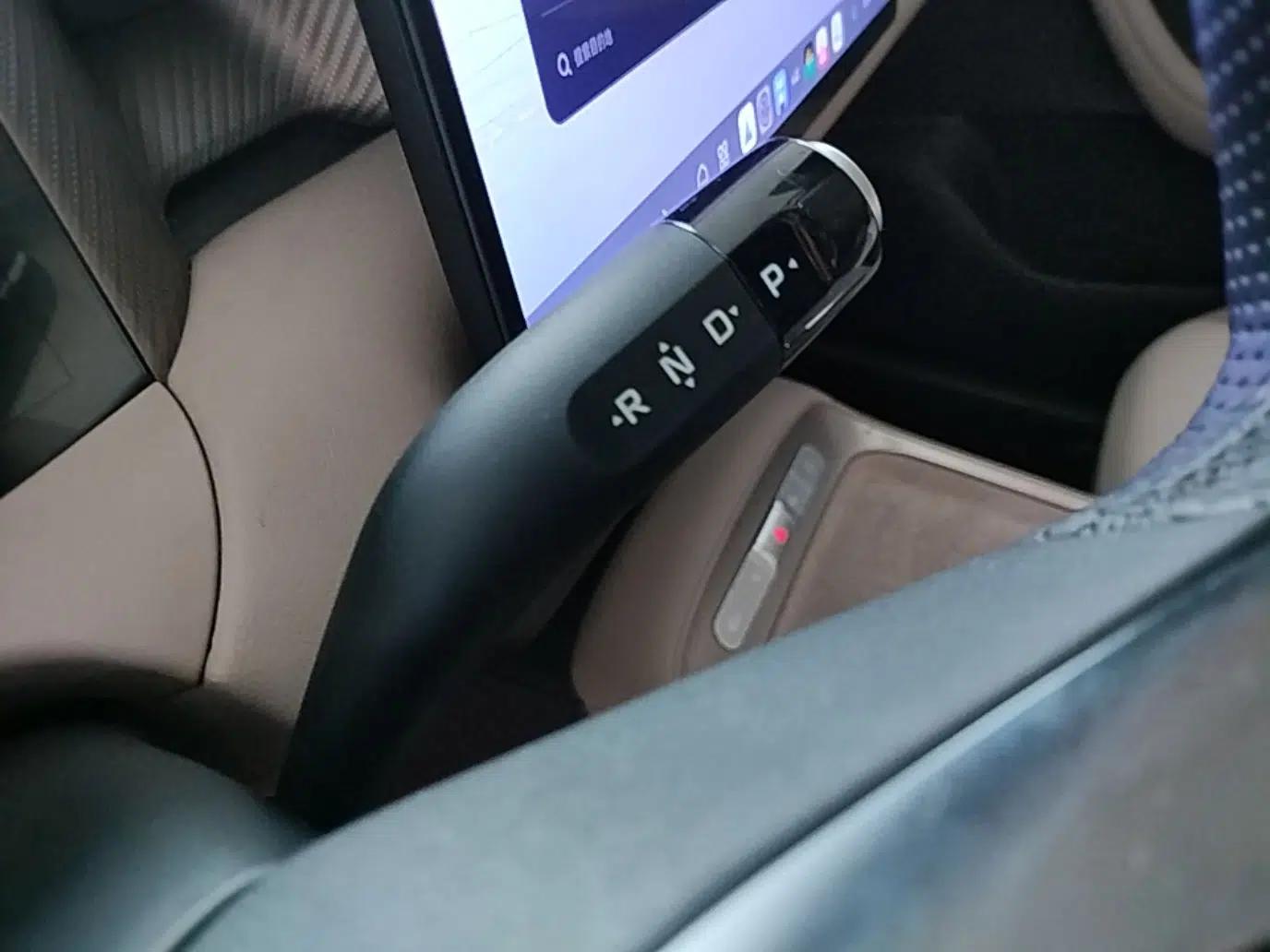 MG ES5 2025 525max Rear-Drive Intelligent Driving Version — миниатюра 17