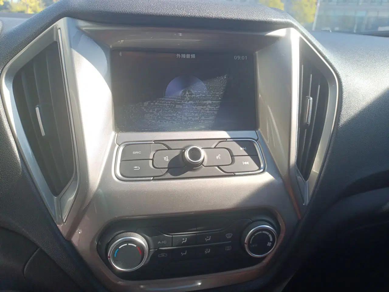 MG GT 2016 1.5L Automatic Value-Added Luxury Edition — миниатюра 14