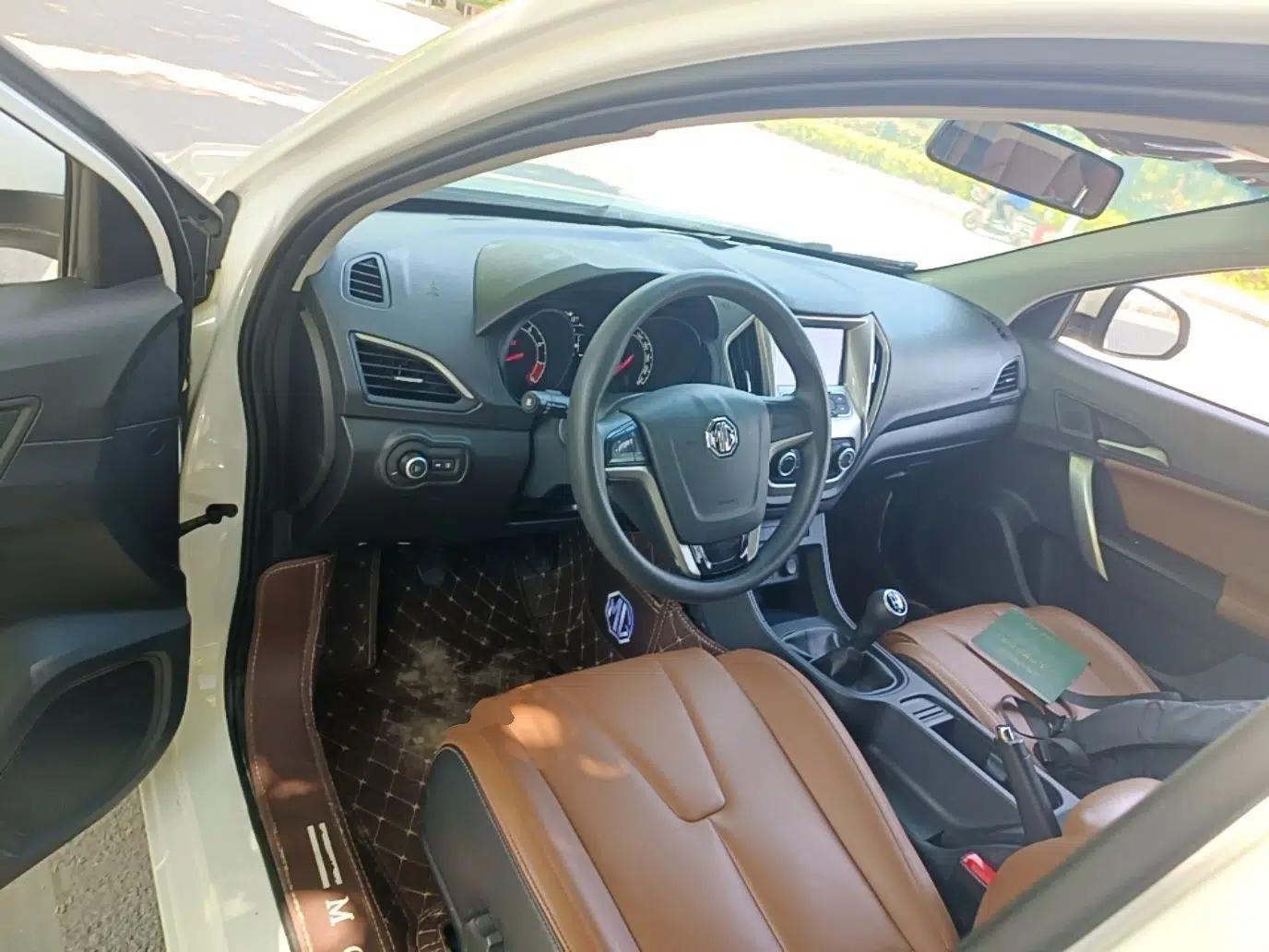 MG GT 2016 1.5L Manual Value-Added Luxury Edition — миниатюра 13