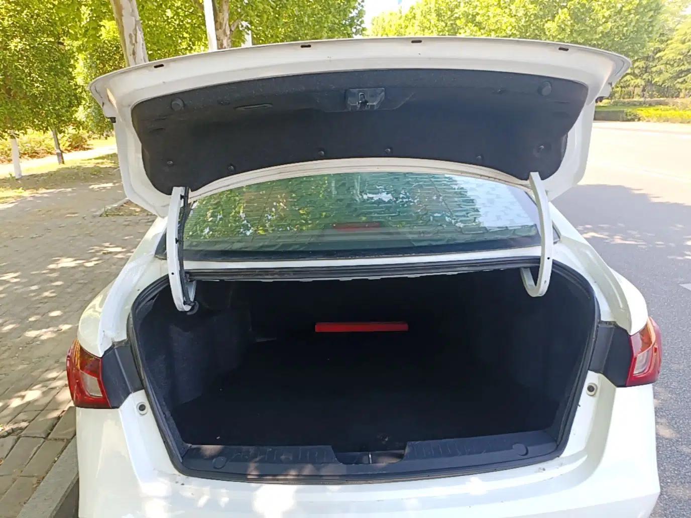 MG GT 2016 1.5L Manual Value-Added Luxury Edition — миниатюра 22