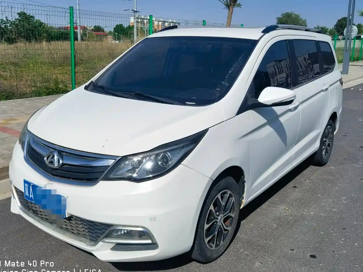 Changan Oushang A600 2016 1.5L Manual Deluxe 6-Seater — миниатюра 1