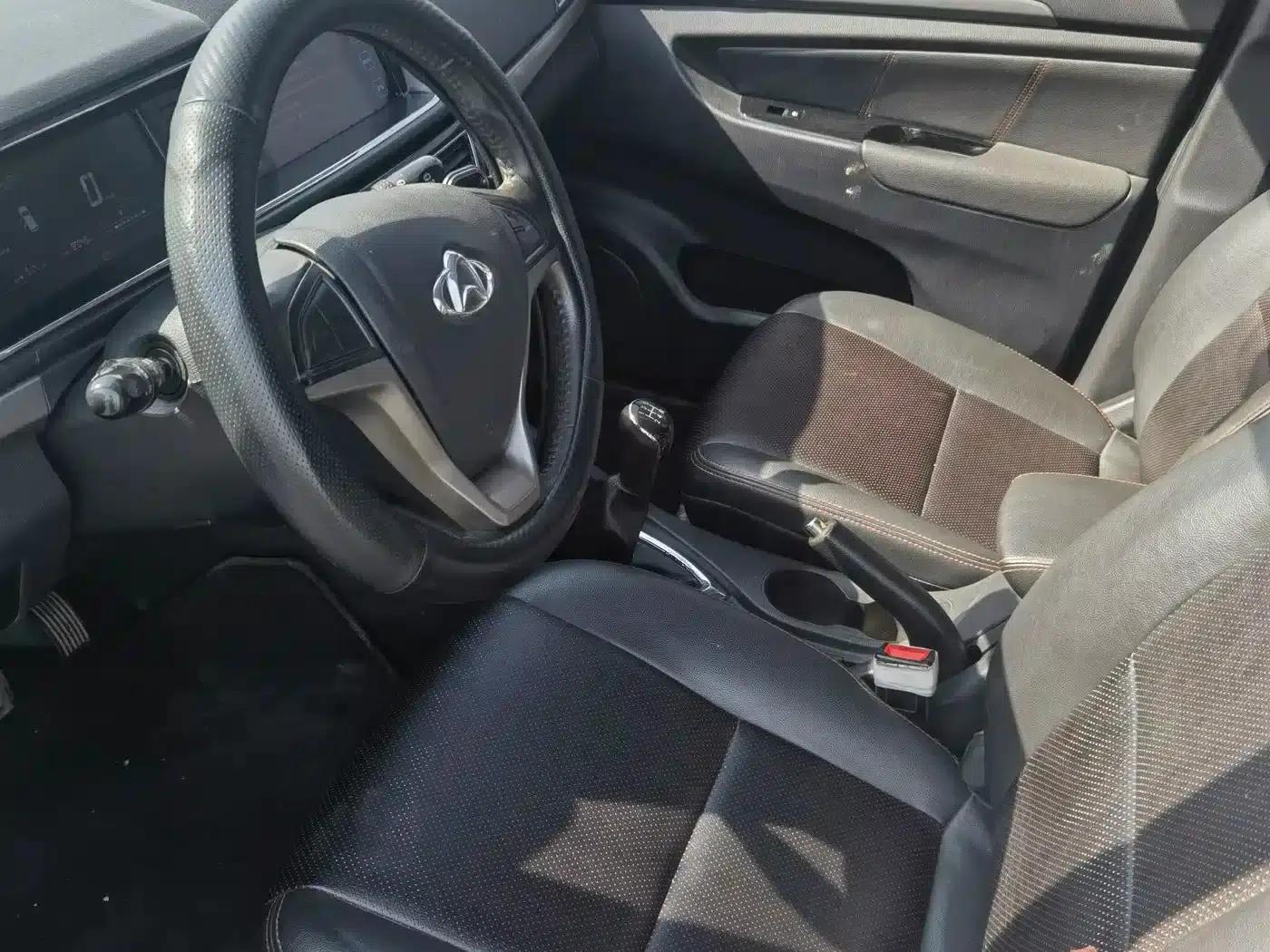 Changan Oushang A600 2016 1.5L Manual Deluxe 6-Seater — миниатюра 4