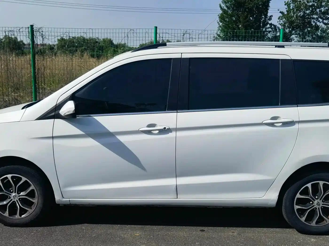 Changan Oushang A600 2016 1.5L Manual Deluxe 6-Seater — миниатюра 10