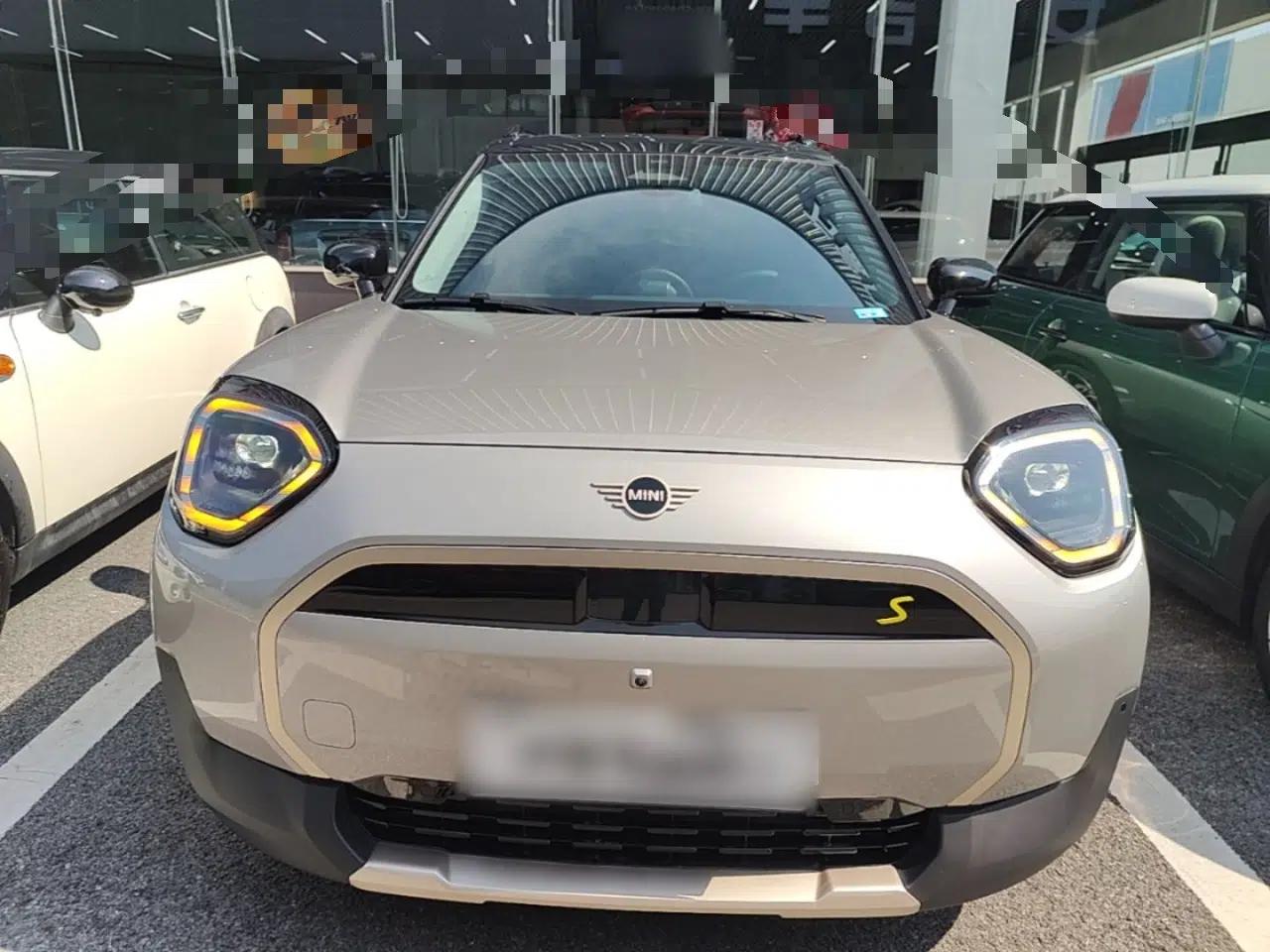 MINI Electric ACEMAN 2024 SE Artist — миниатюра 2