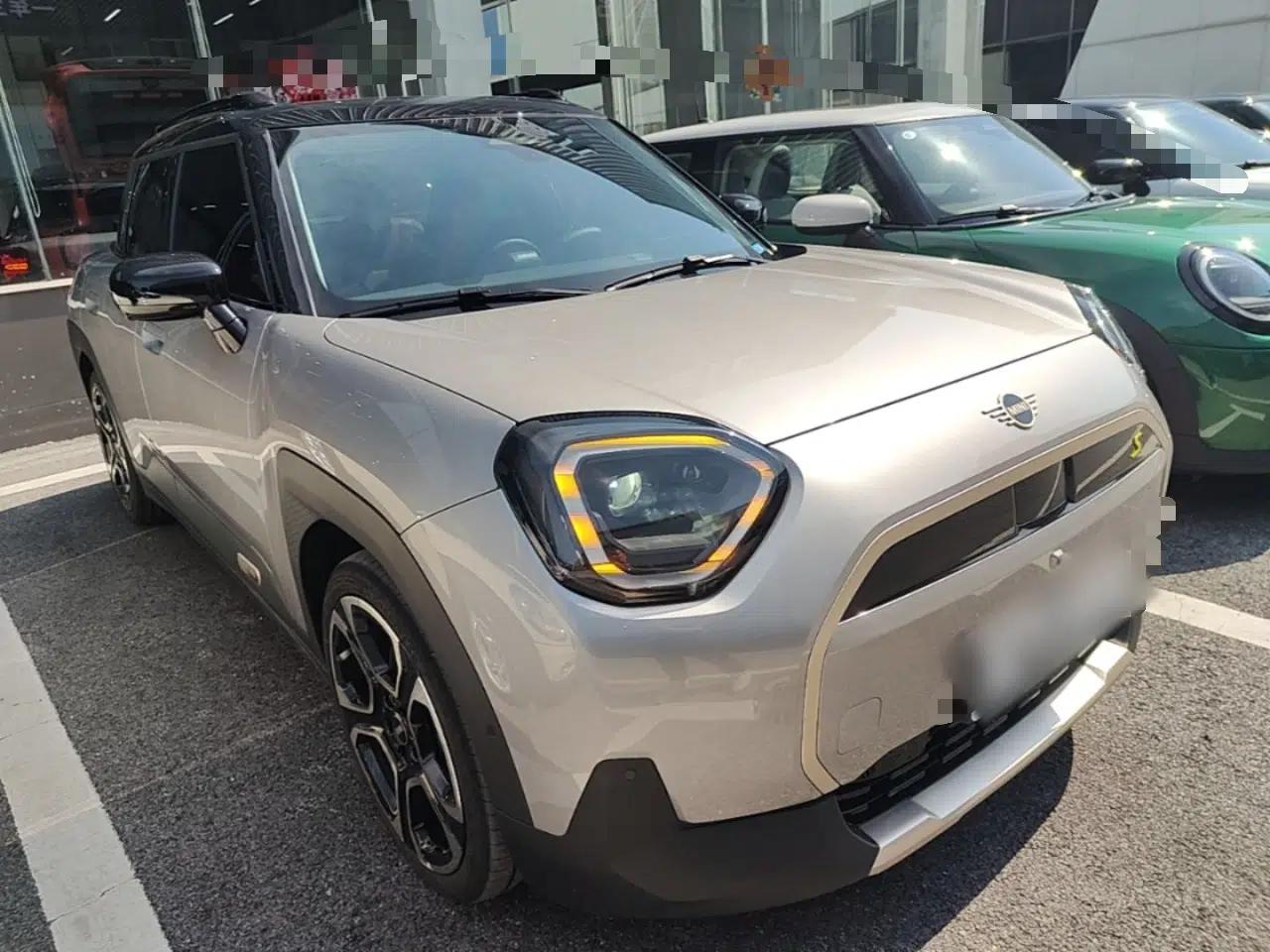 MINI Electric ACEMAN 2024 SE Artist — миниатюра 3