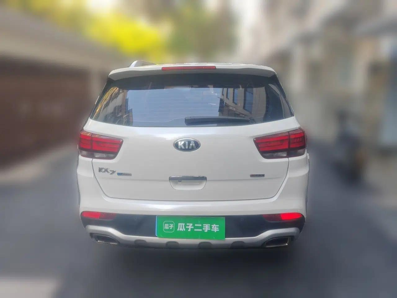 Kia KX7 2017 2.0T Automatic Two-Wheel Drive GLS 7-Seater — миниатюра 5