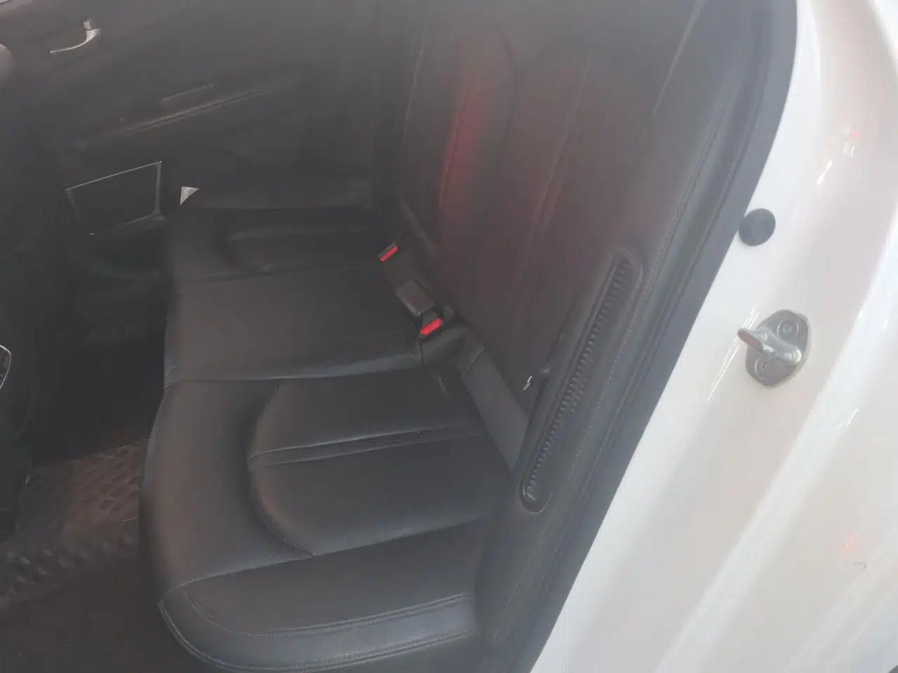 Kia K5 New Energy 2018 2.0L Smart Enjoyment Version — миниатюра 18
