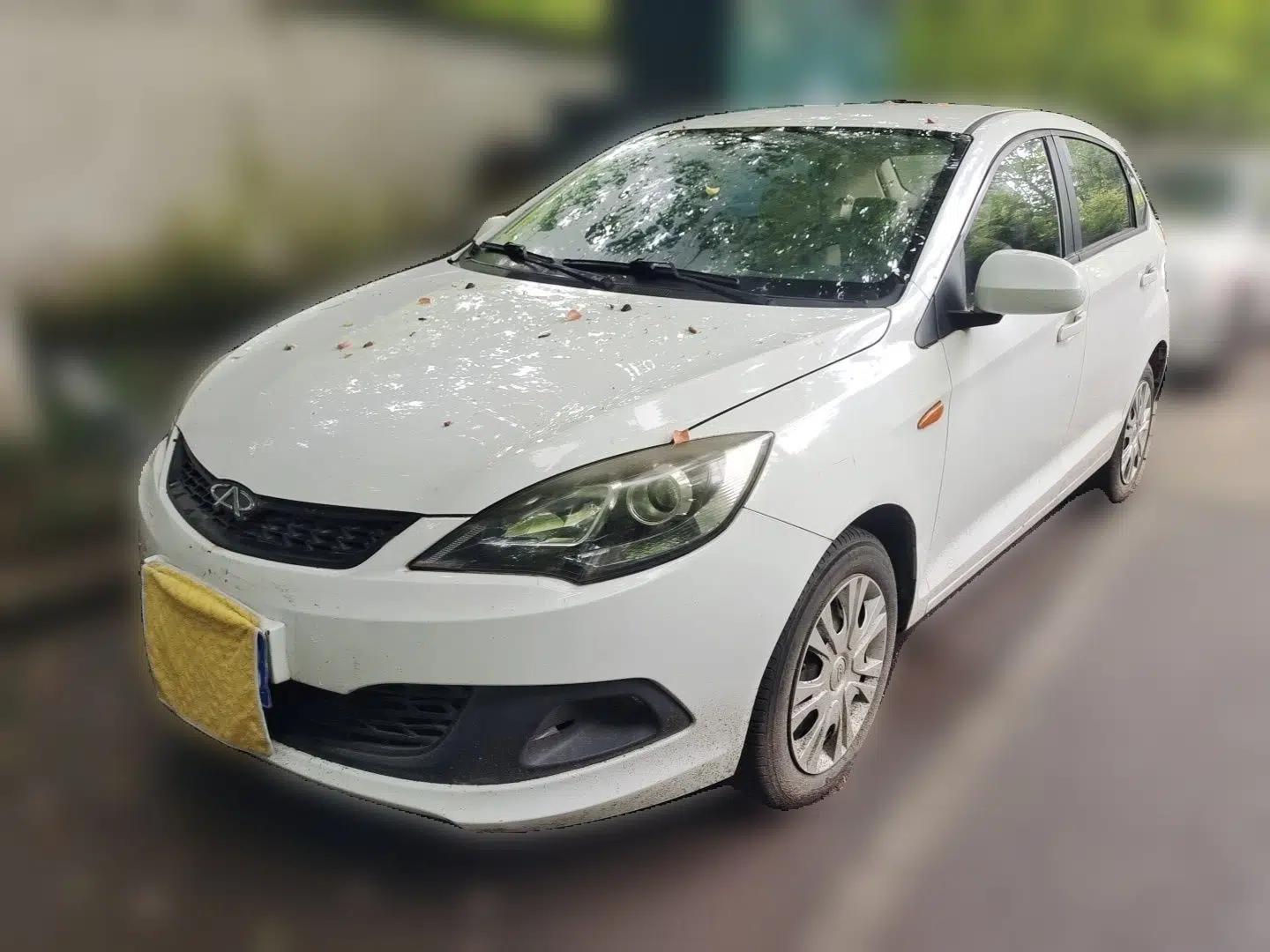 Chery Fengyun 2 2014 Hatchback 1.5L Manual New Youth Edition — миниатюра 1