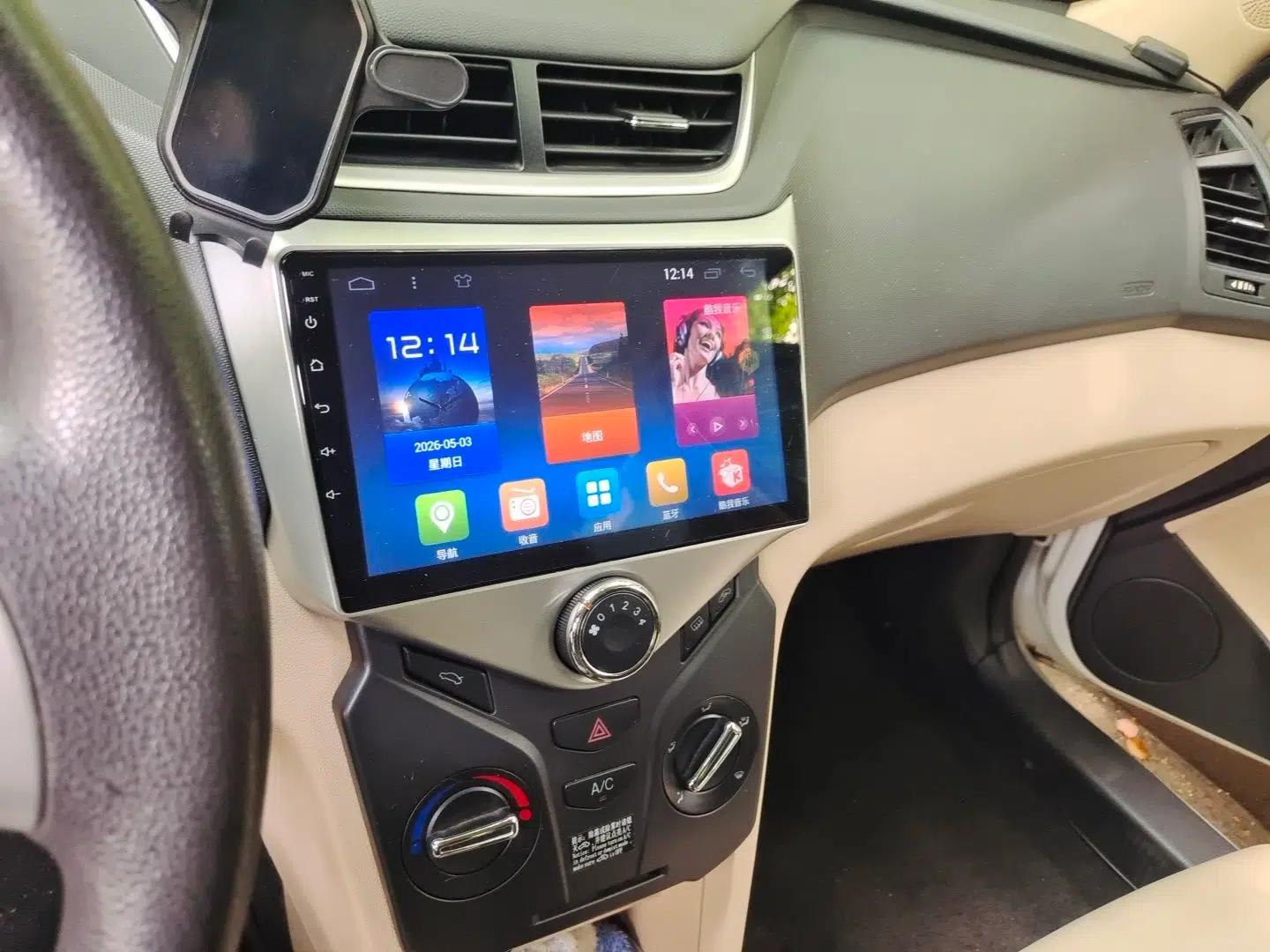 Chery Fengyun 2 2014 Hatchback 1.5L Manual New Youth Edition — миниатюра 14