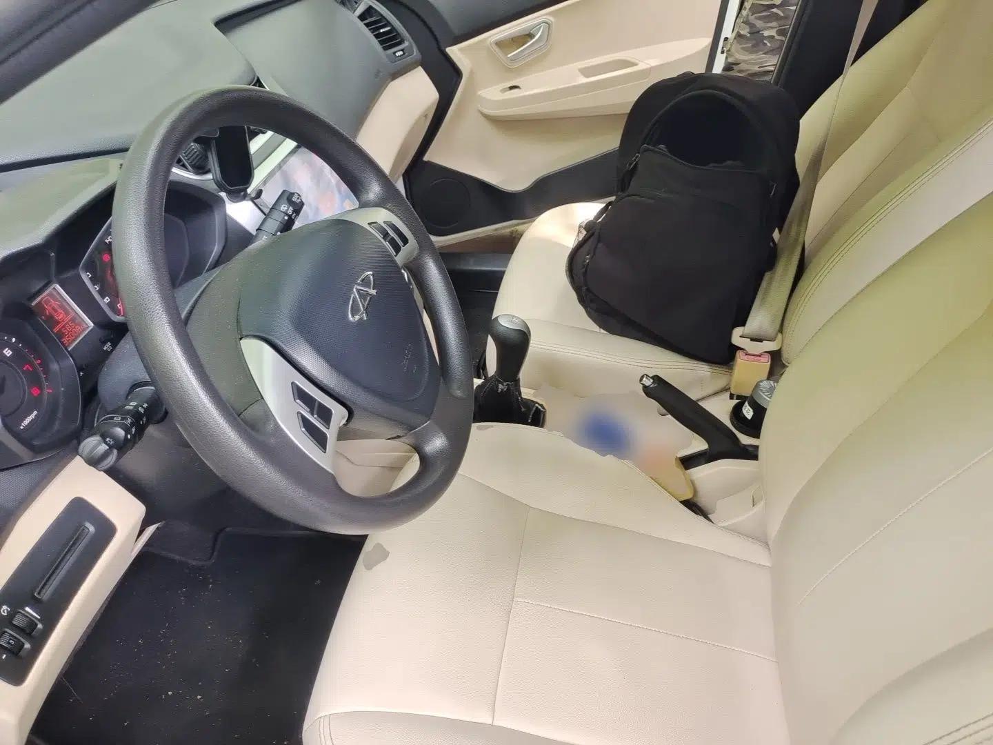 Chery Fengyun 2 2014 Hatchback 1.5L Manual New Youth Edition — миниатюра 16