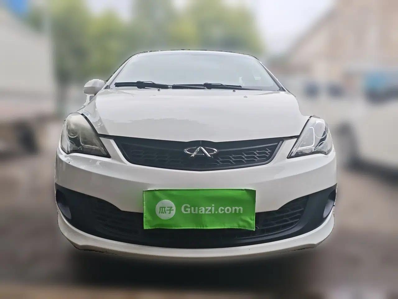 Chery Fengyun 2 2013 Hatchback 1.5L Manual Ruiyi Edition — миниатюра 2