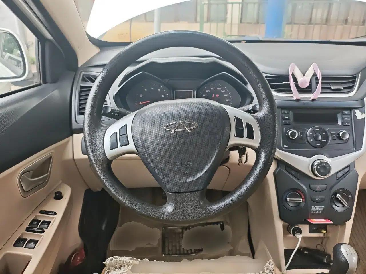 Chery Fengyun 2 2013 Hatchback 1.5L Manual Ruiyi Edition — миниатюра 11