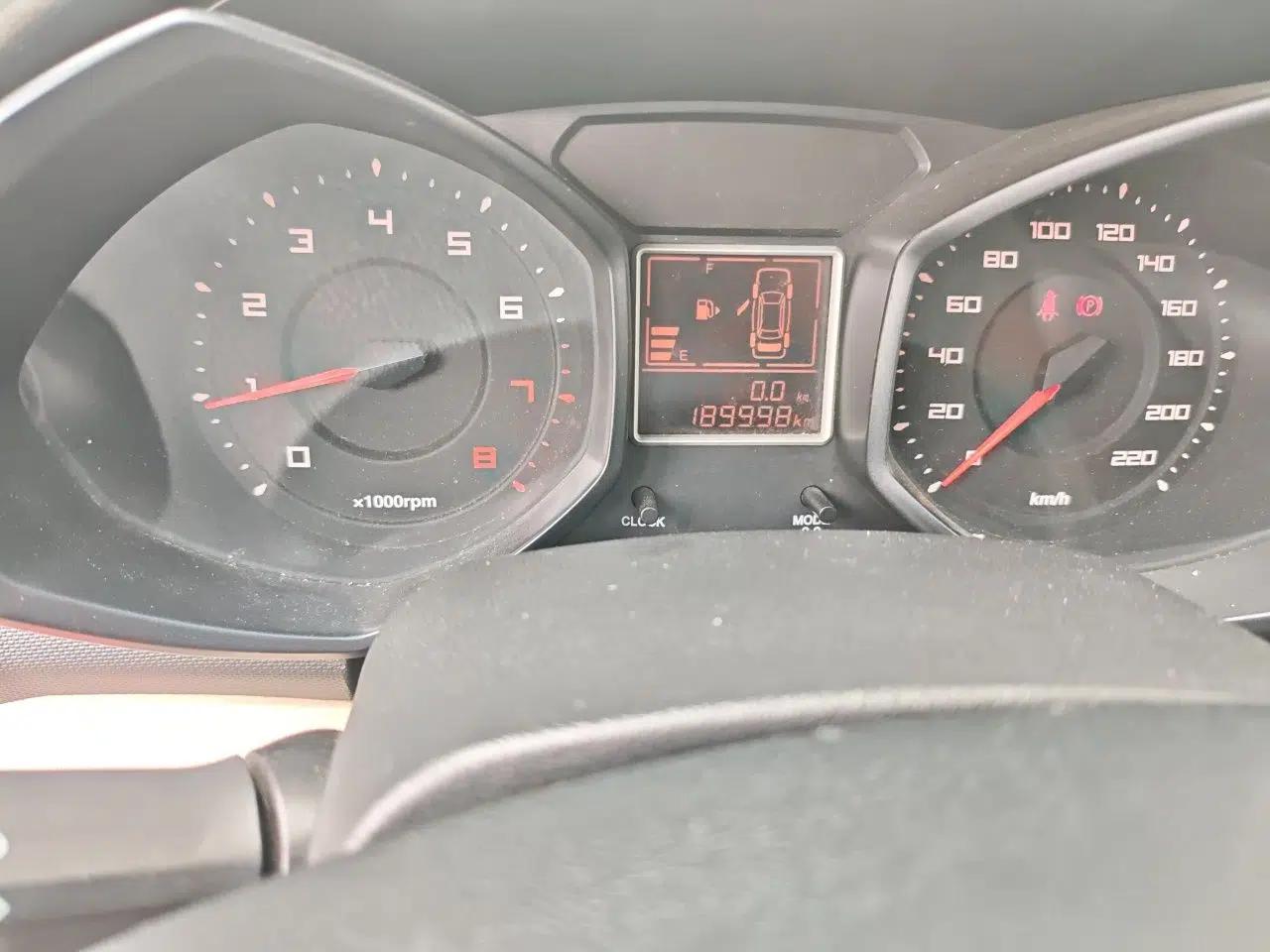 Chery Fengyun 2 2013 Hatchback 1.5L Manual Ruiyi Edition — миниатюра 13