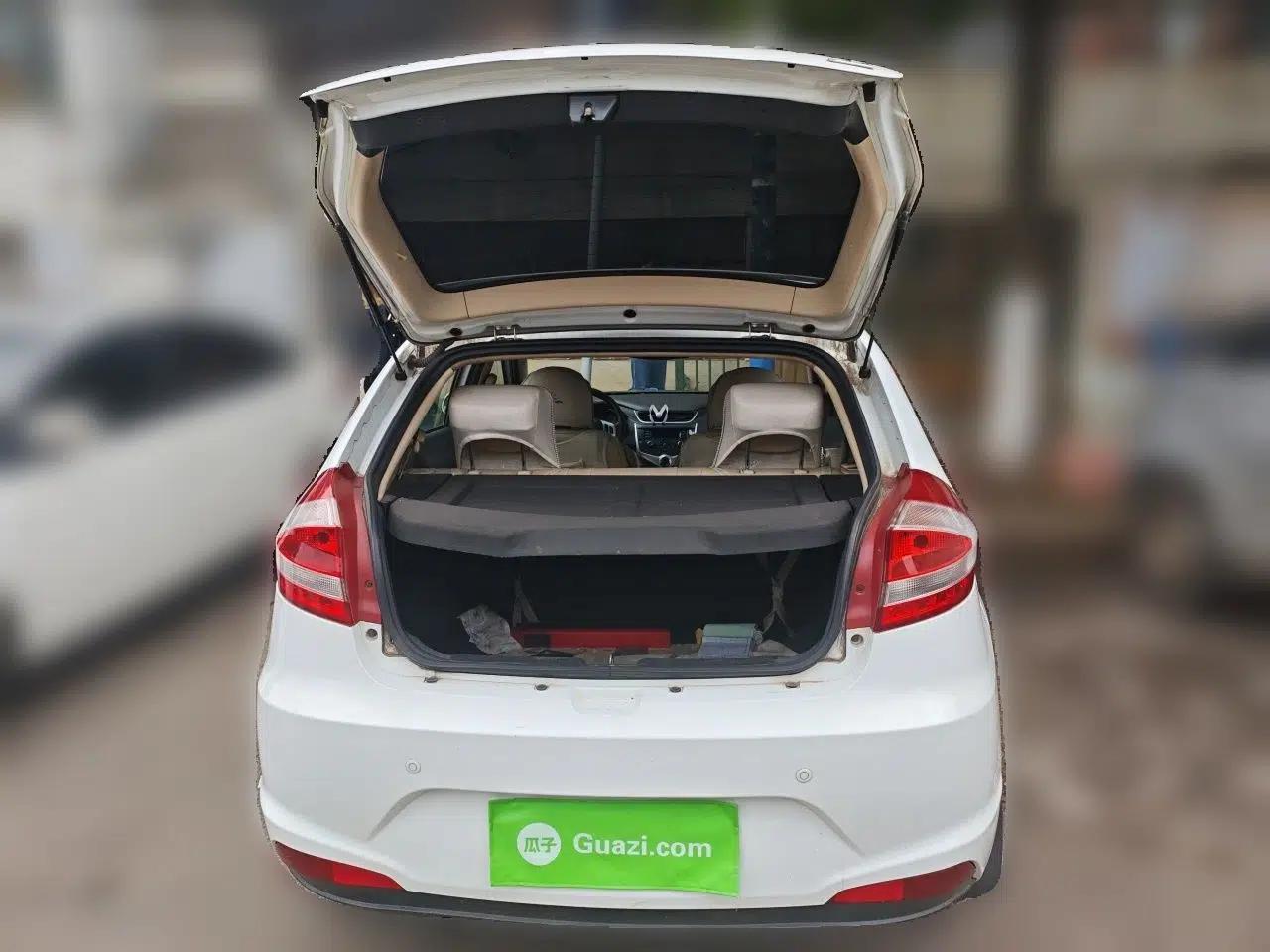 Chery Fengyun 2 2013 Hatchback 1.5L Manual Ruiyi Edition — миниатюра 20