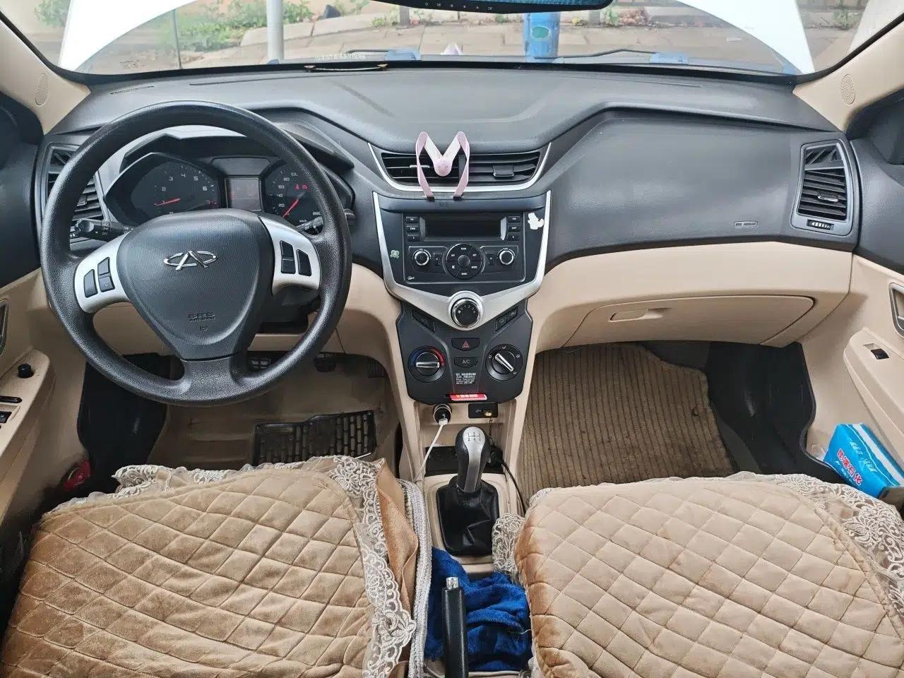 Chery Fengyun 2 2013 Hatchback 1.5L Manual Ruiyi Edition — миниатюра 10