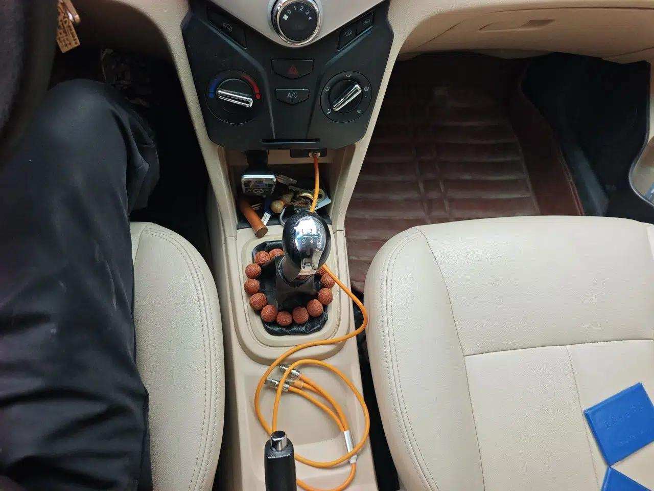 Chery Fengyun 2 2013 Hatchback 1.5L Manual Ruiyi Edition — миниатюра 15
