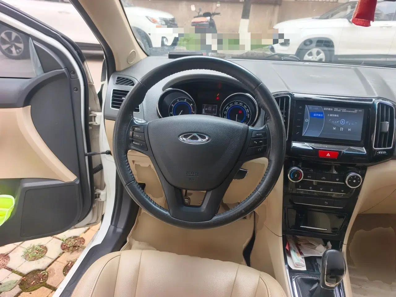 Chery E3 2015 1.5L Manual ZhiShang Model — миниатюра 11