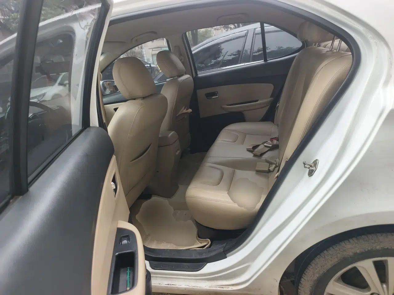 Chery E3 2015 1.5L Manual ZhiShang Model — миниатюра 18