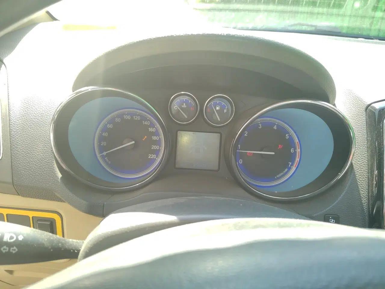Chery E3 2013 1.5L Manual Fashion Model — миниатюра 12