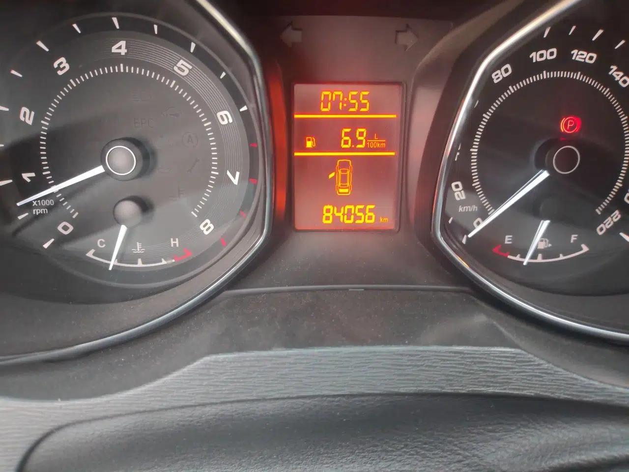 Chery Arrizo 7 2015 1.6L Manual ZhiShang Edition — миниатюра 13