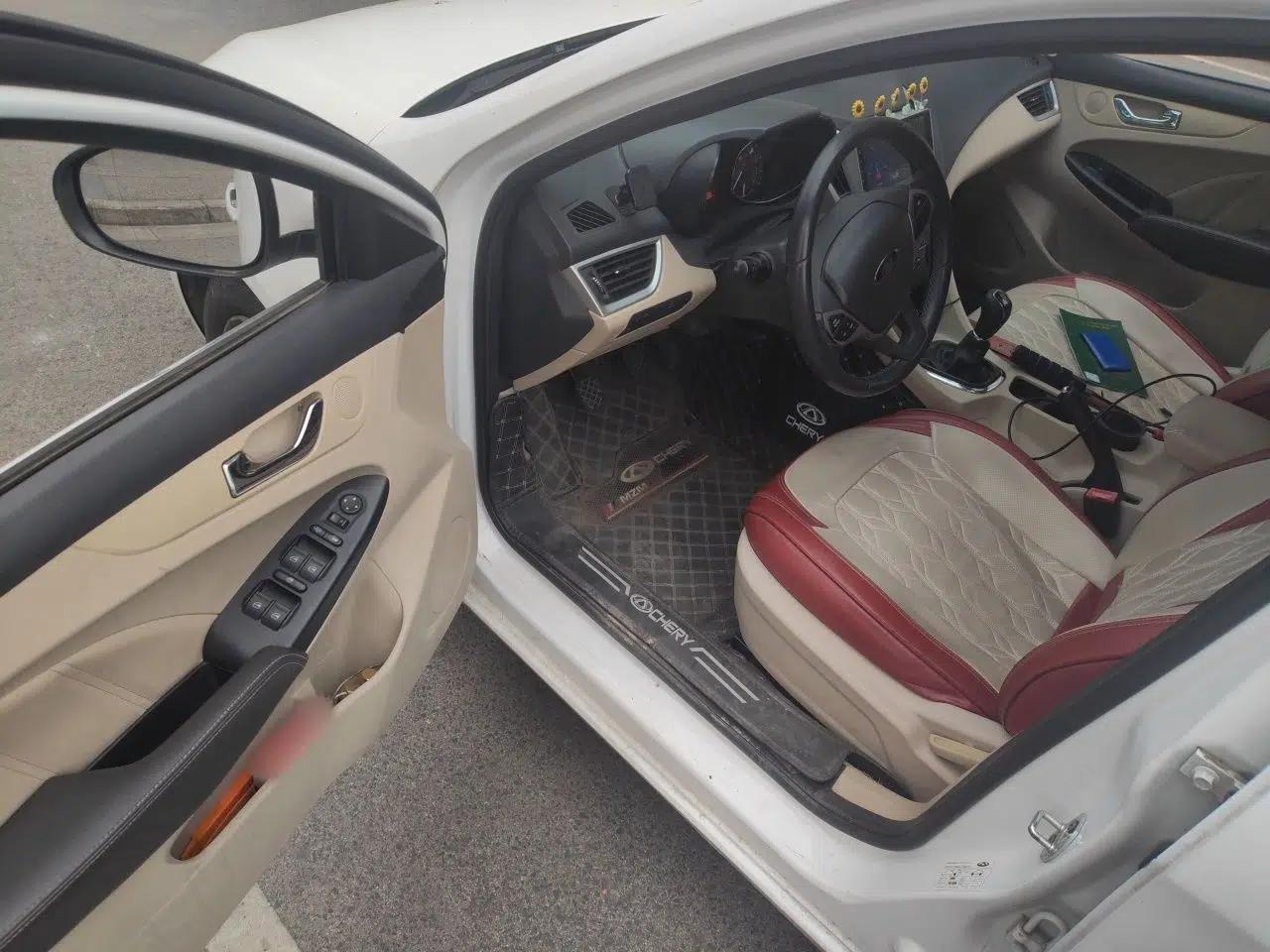 Chery Arrizo 7 2015 1.6L Manual ZhiShang Edition — миниатюра 17