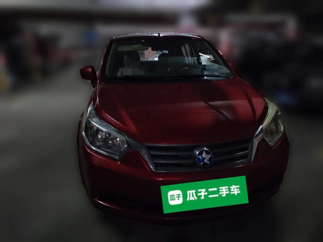Venucia R50 2013 1.6L Manual Fashion Edition — миниатюра 2