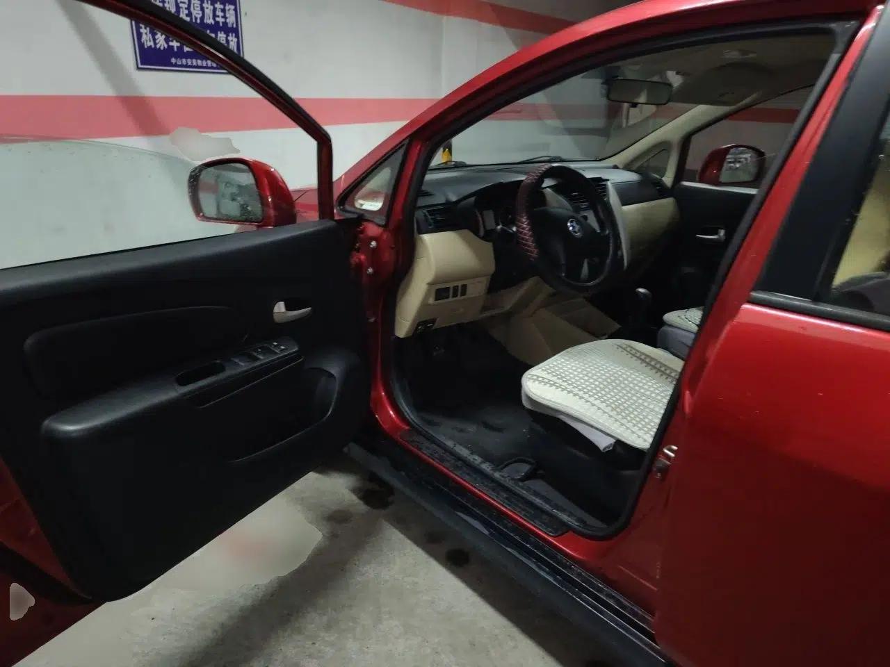 Venucia R50 2013 1.6L Manual Fashion Edition — миниатюра 17