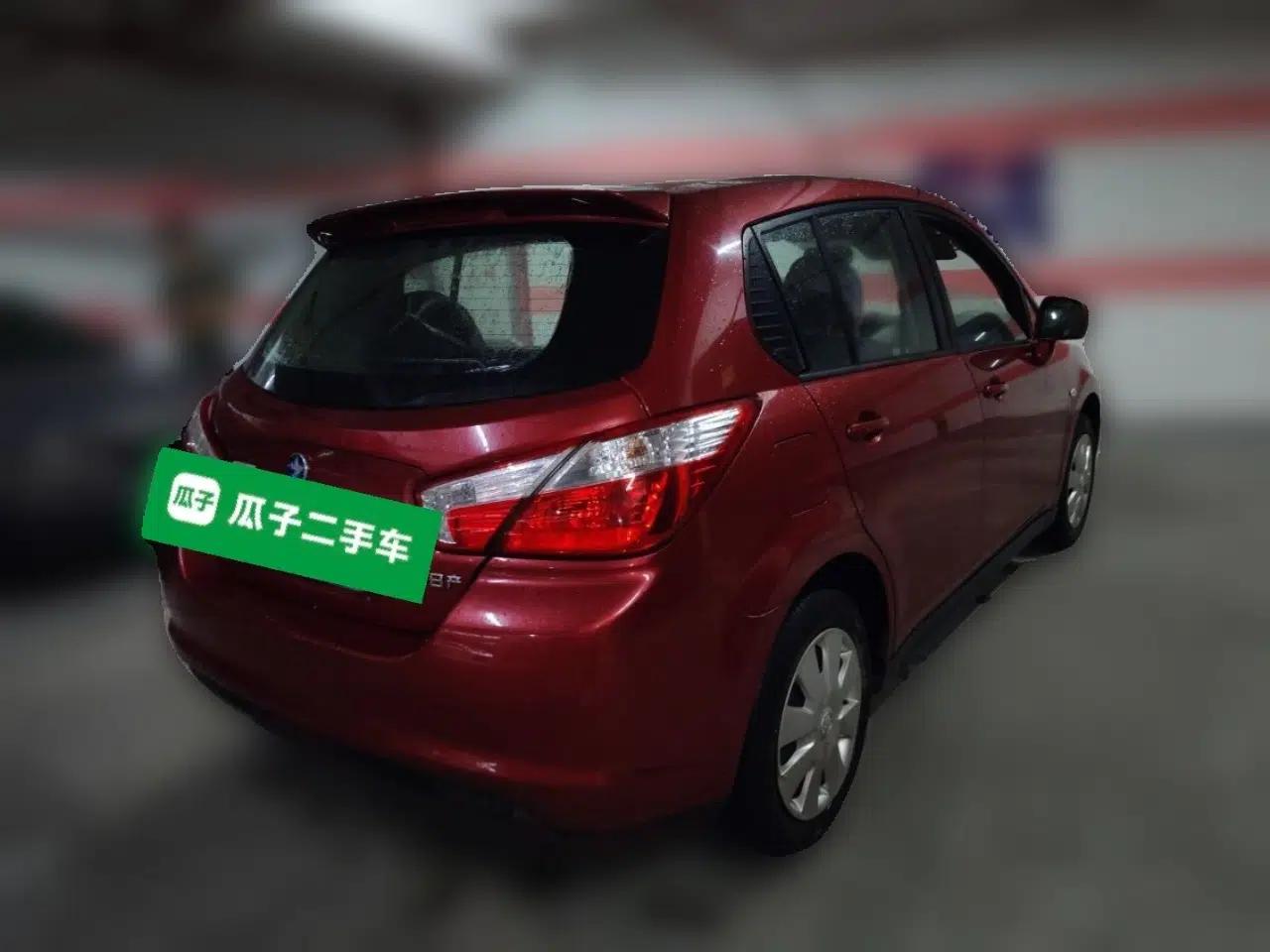Venucia R50 2013 1.6L Manual Fashion Edition — миниатюра 6