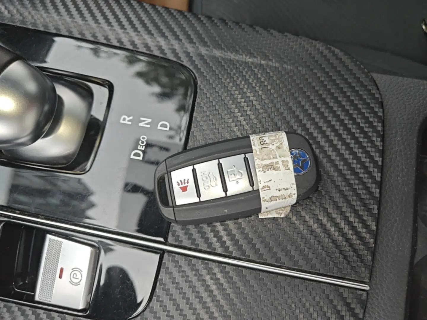 Venucia D60EV 2023 PLUS Comfort Edition SI Model — миниатюра 12