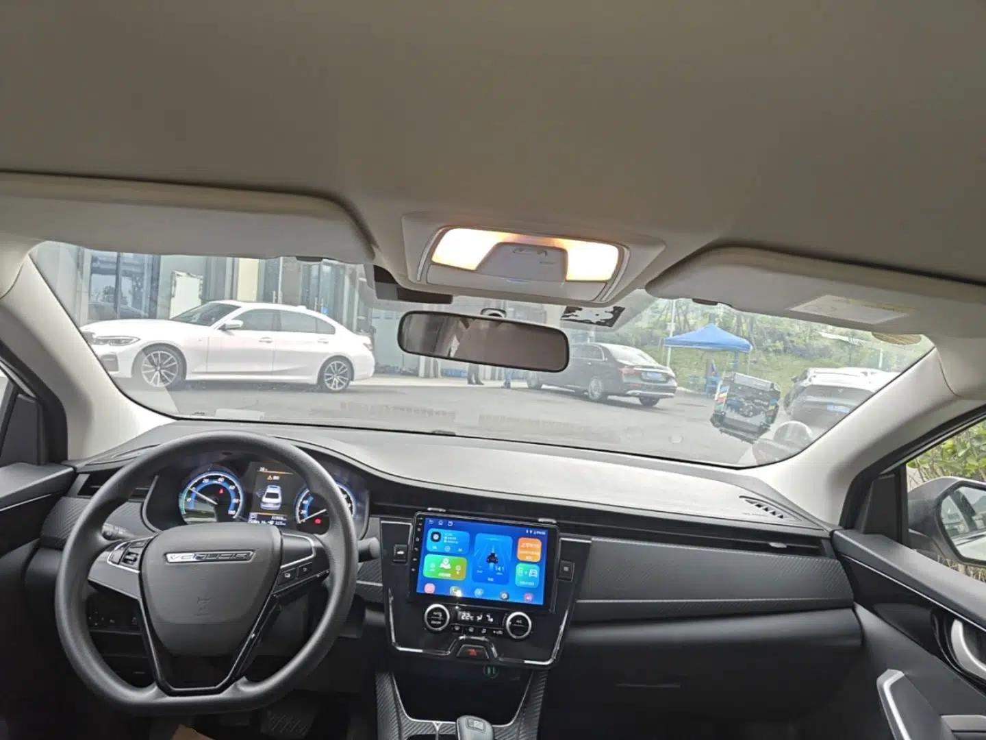 Venucia D60EV 2023 PLUS Comfort Edition SI Model — миниатюра 13