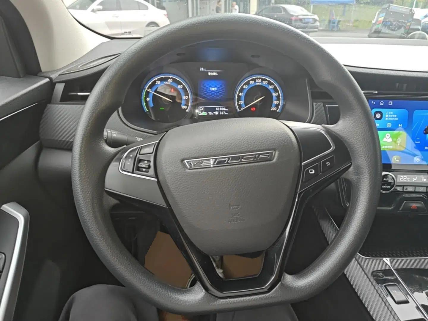 Venucia D60EV 2023 PLUS Comfort Edition SI Model — миниатюра 14