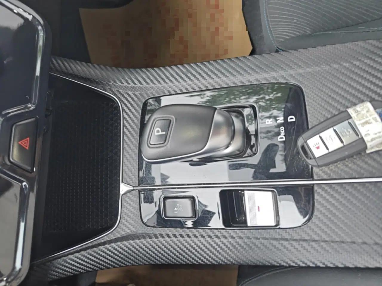 Venucia D60EV 2023 PLUS Comfort Edition SI Model — миниатюра 17