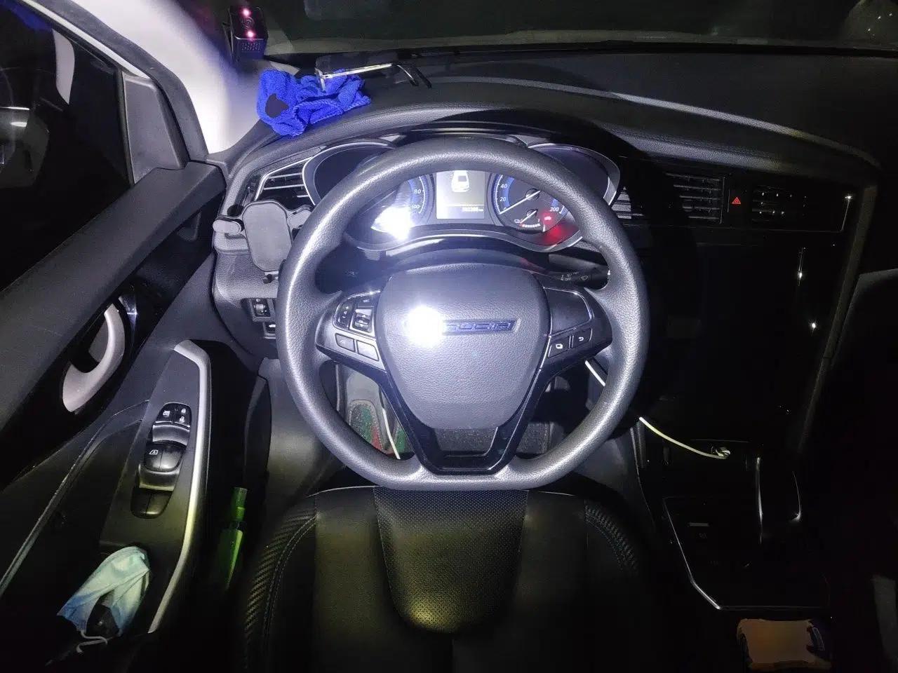 Venucia D60EV 2020 Standard Range Comfort Edition — миниатюра 11