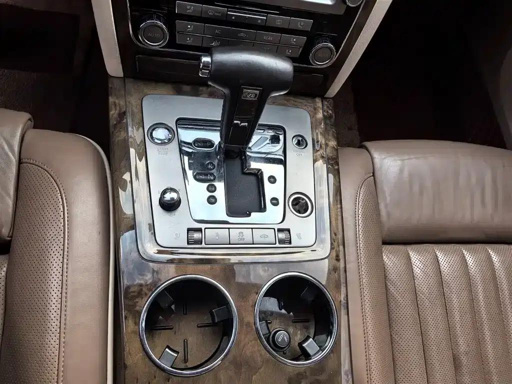 Phaeton 2015 4.2L Luxury Edition — миниатюра 17