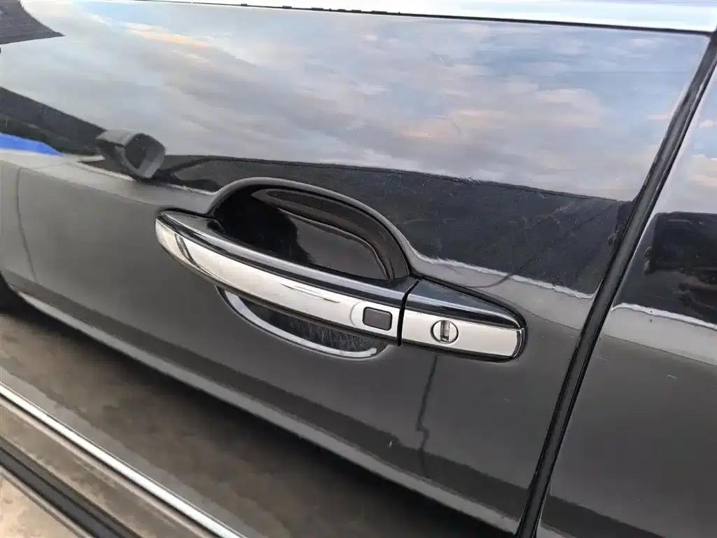Phaeton 2015 4.2L Luxury Edition — миниатюра 5