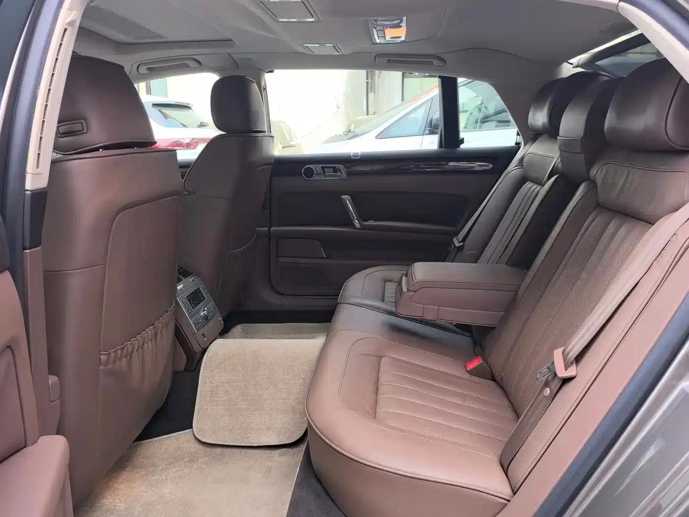 Phaeton 2012 3.0L Business Edition — миниатюра 14