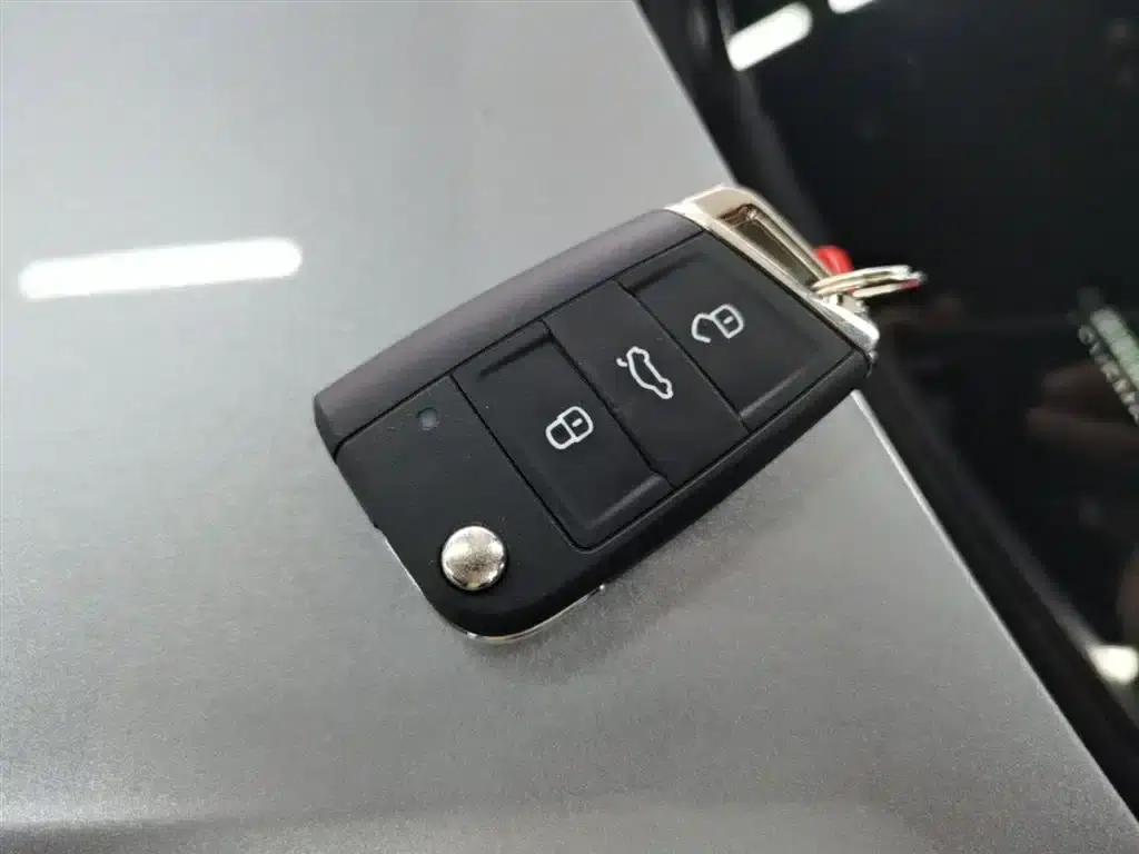 Tiguan X 2022 330TSI 2WD Flagship Edition — миниатюра 9