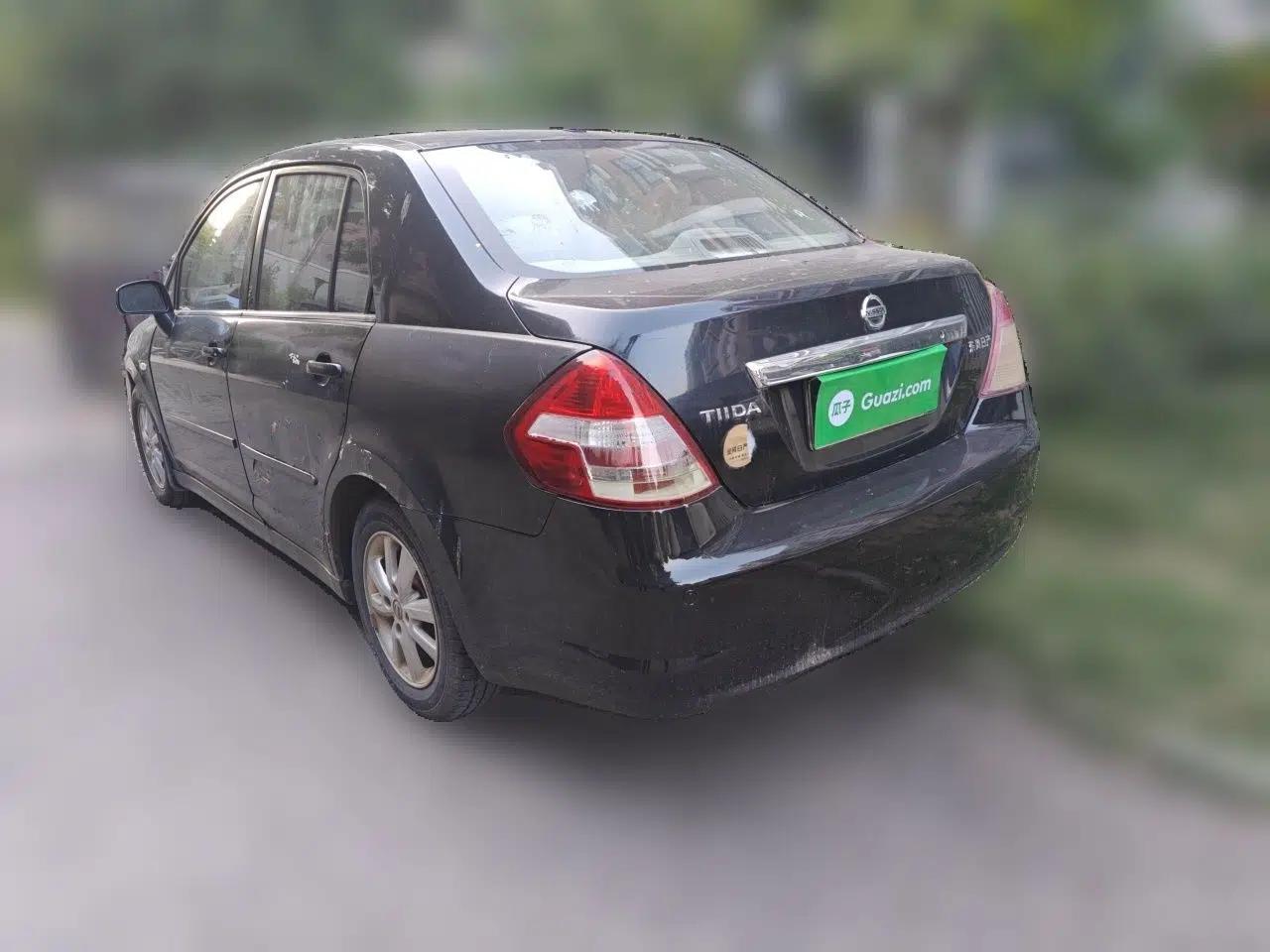 Nissan Tiida Sedan 2008 1.6L Automatic Smart Version — миниатюра 4