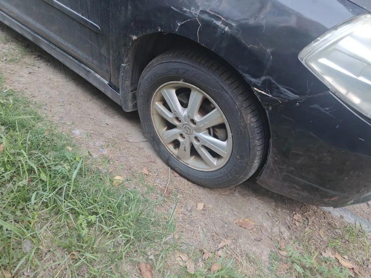 Nissan Tiida Sedan 2008 1.6L Automatic Smart Version — миниатюра 8