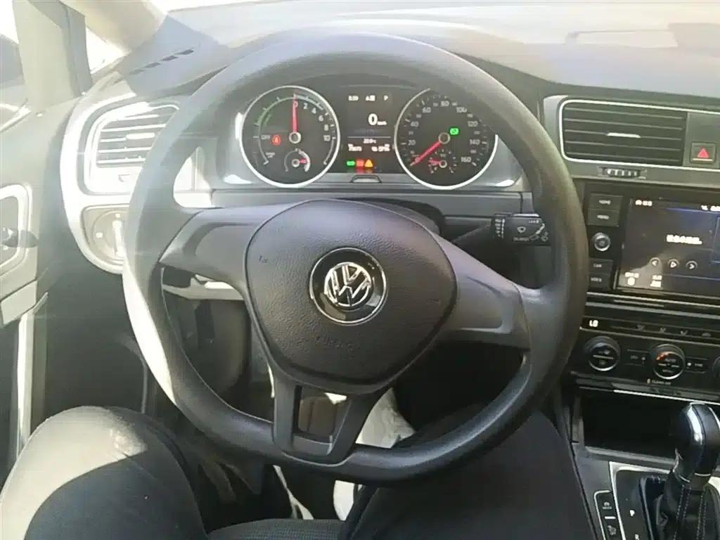 2020 Golf EV — миниатюра 11