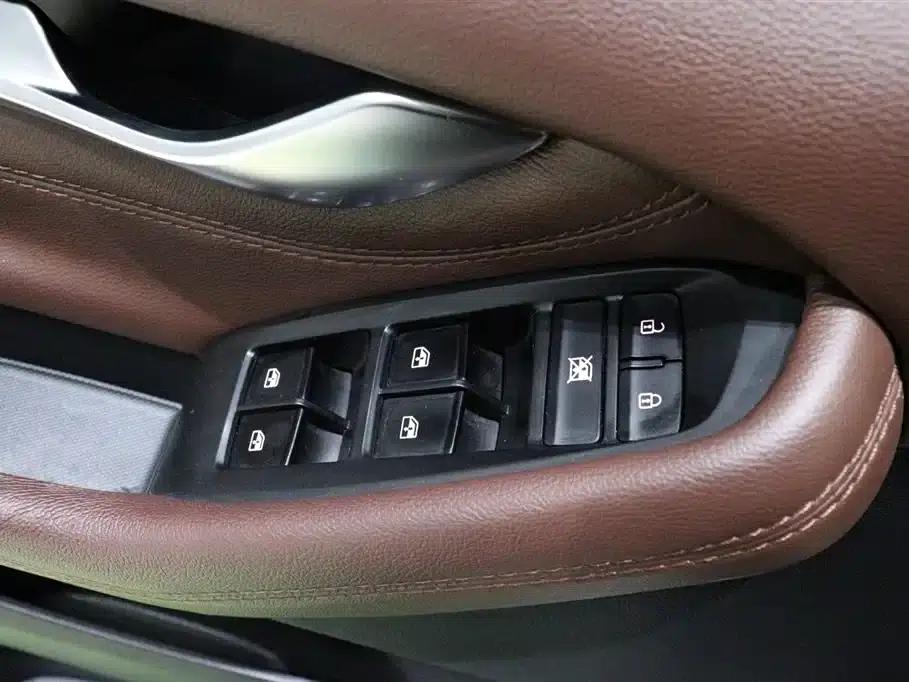 Maxus G20 2021 PLUS 2.0T Gasoline Automatic Luxury Edition — миниатюра 25