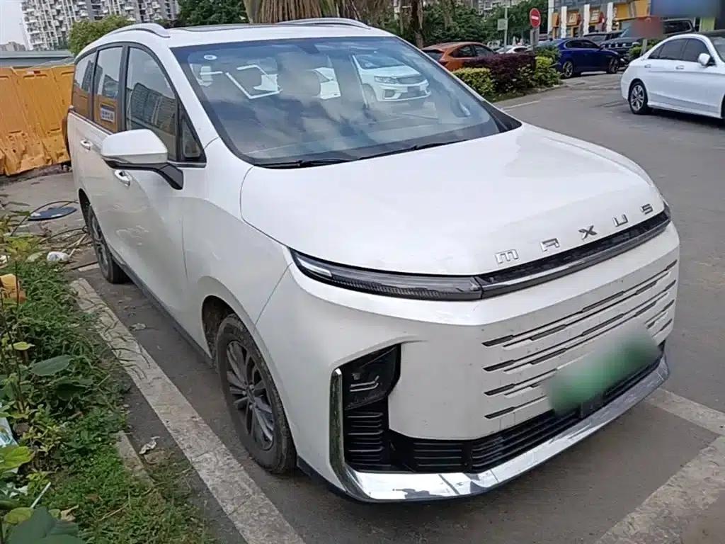 Maxus G50 Plug-in Hybrid 2025 Navigator Edition — миниатюра 4
