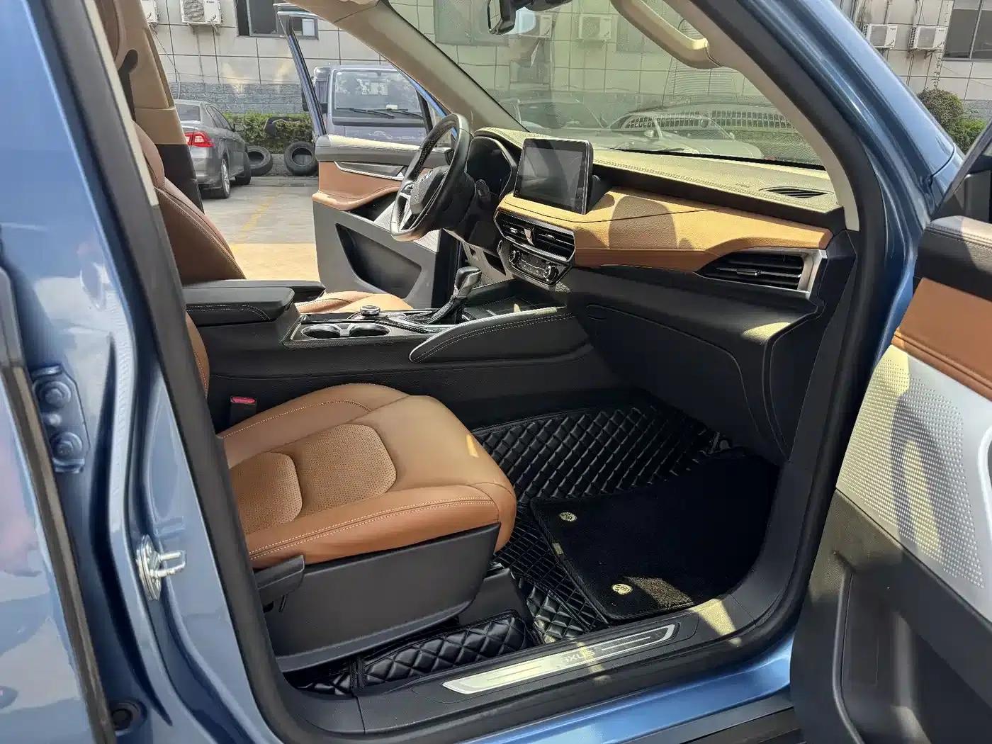 SAIC MAXUS D90 2017 2.0T Automatic 4WD Sirius — миниатюра 9