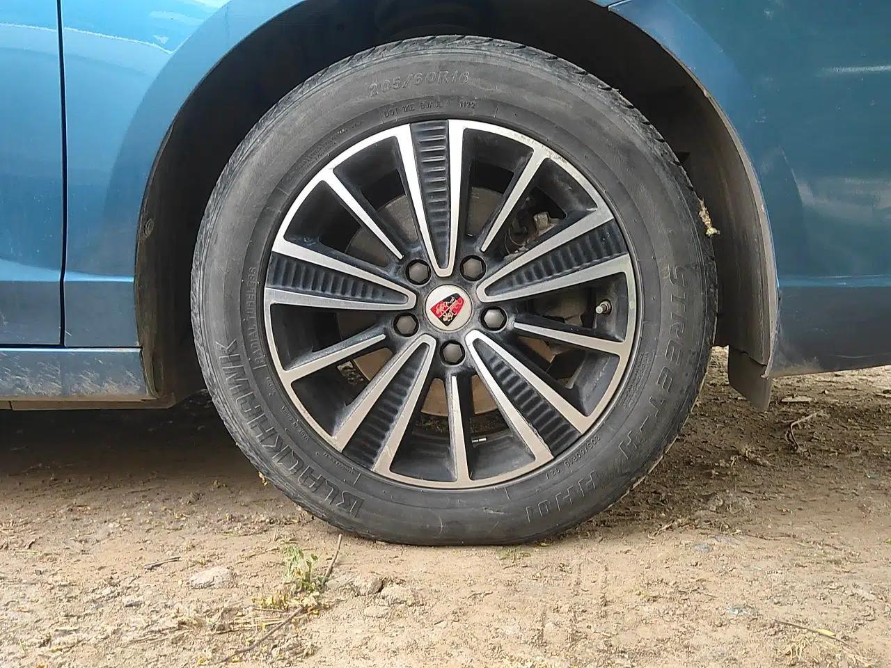 Roewe Ei5 2018 Internet Flagship Edition — миниатюра 8