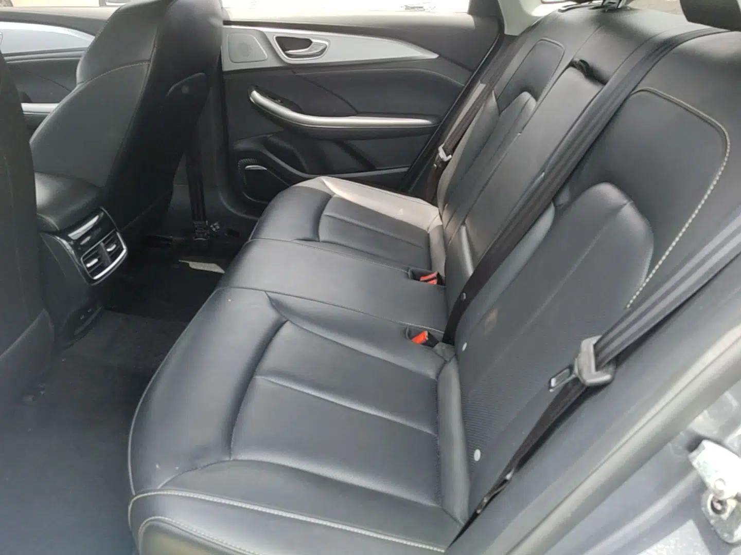 Roewe i6 MAX 2020 300TGI Automatic "Swell Cool Smart Drive" Edition — миниатюра 20